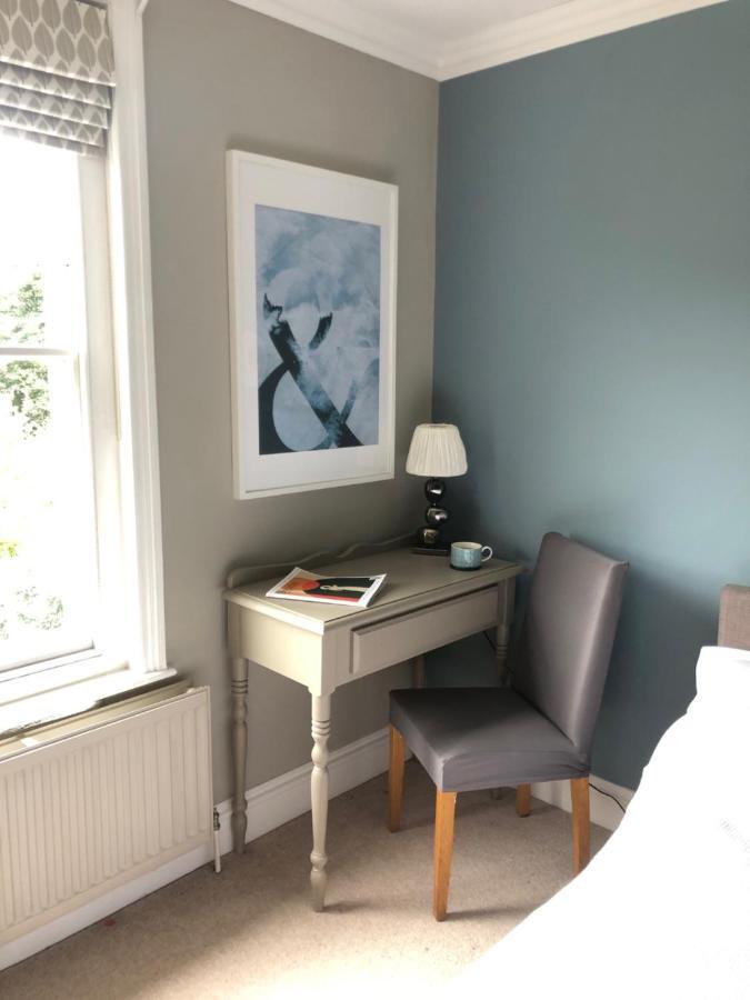 Balcarres, Rodborough Avenue Bed and Breakfast Stroud  Exteriör bild